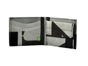 SEAT BELT WALLET upcycled backpack recycled sustainable bags 21b Rebago