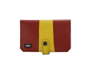 sustainable tobacco pouch from used lorry cover 4a Rebago