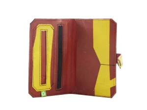 sustainable tobacco pouch from used lorry cover 4b Rebago