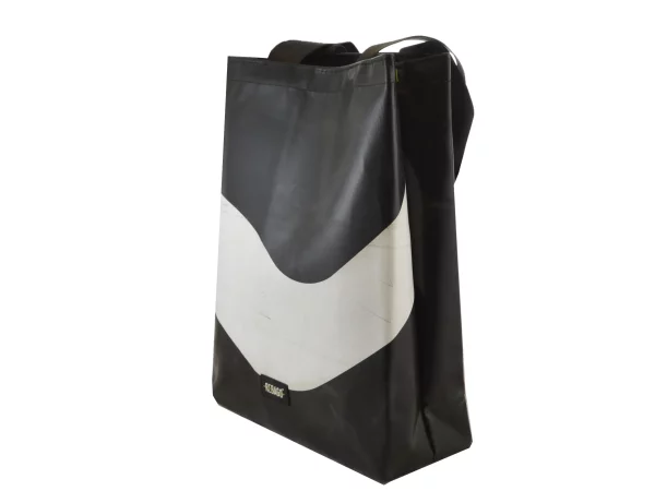 BASIC SHOPER bag from truck tarpaulin recycled upcycling bags 43b Rebago
