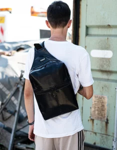 Crossbody from used truck tarpaulin 2a Rebago