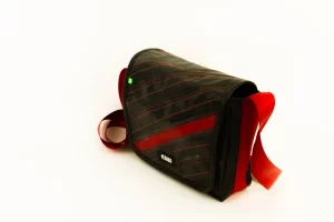 Pablo upcycled shoulder bag 70b Rebago